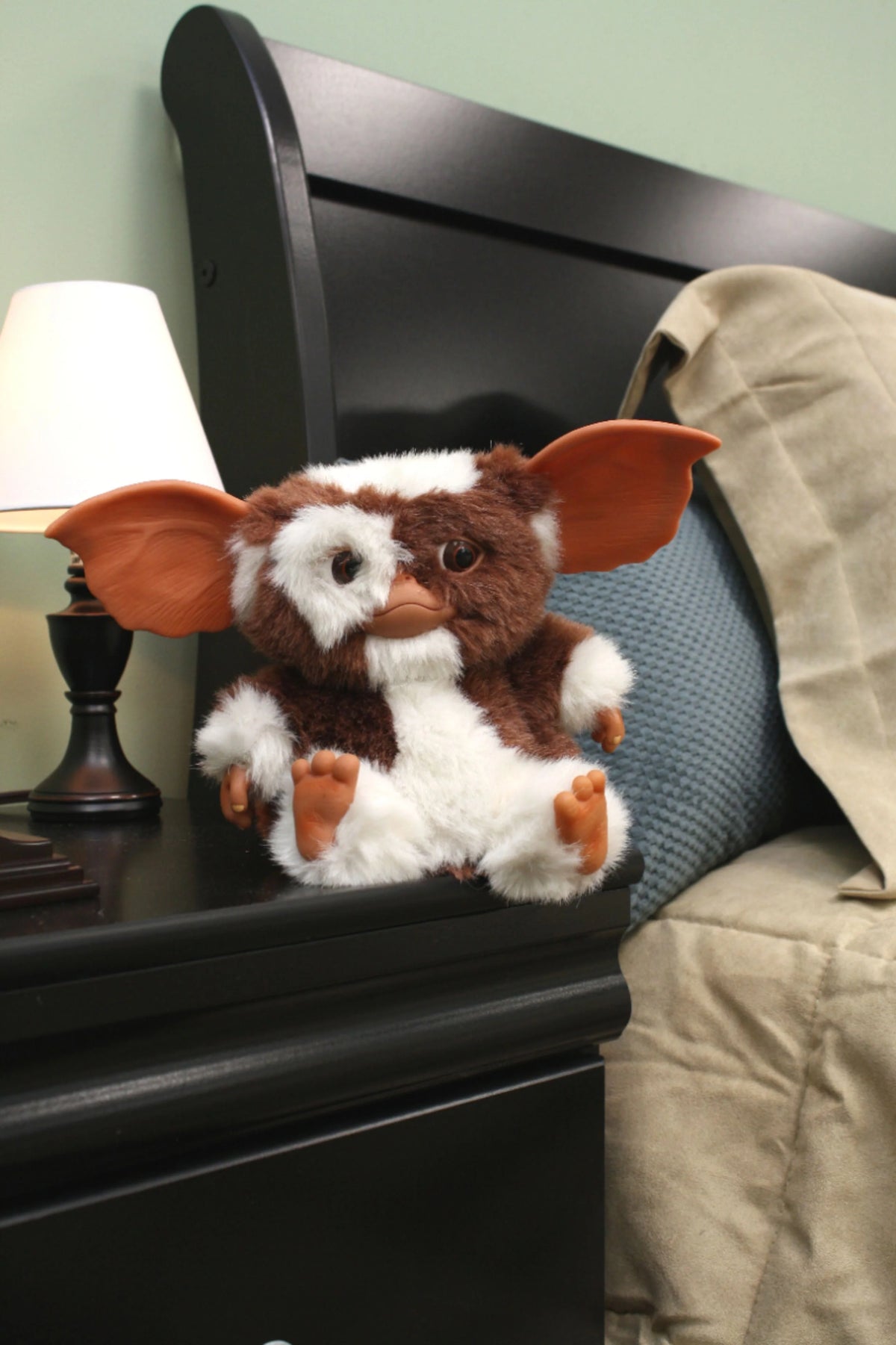 Dancing Gizmo V265798