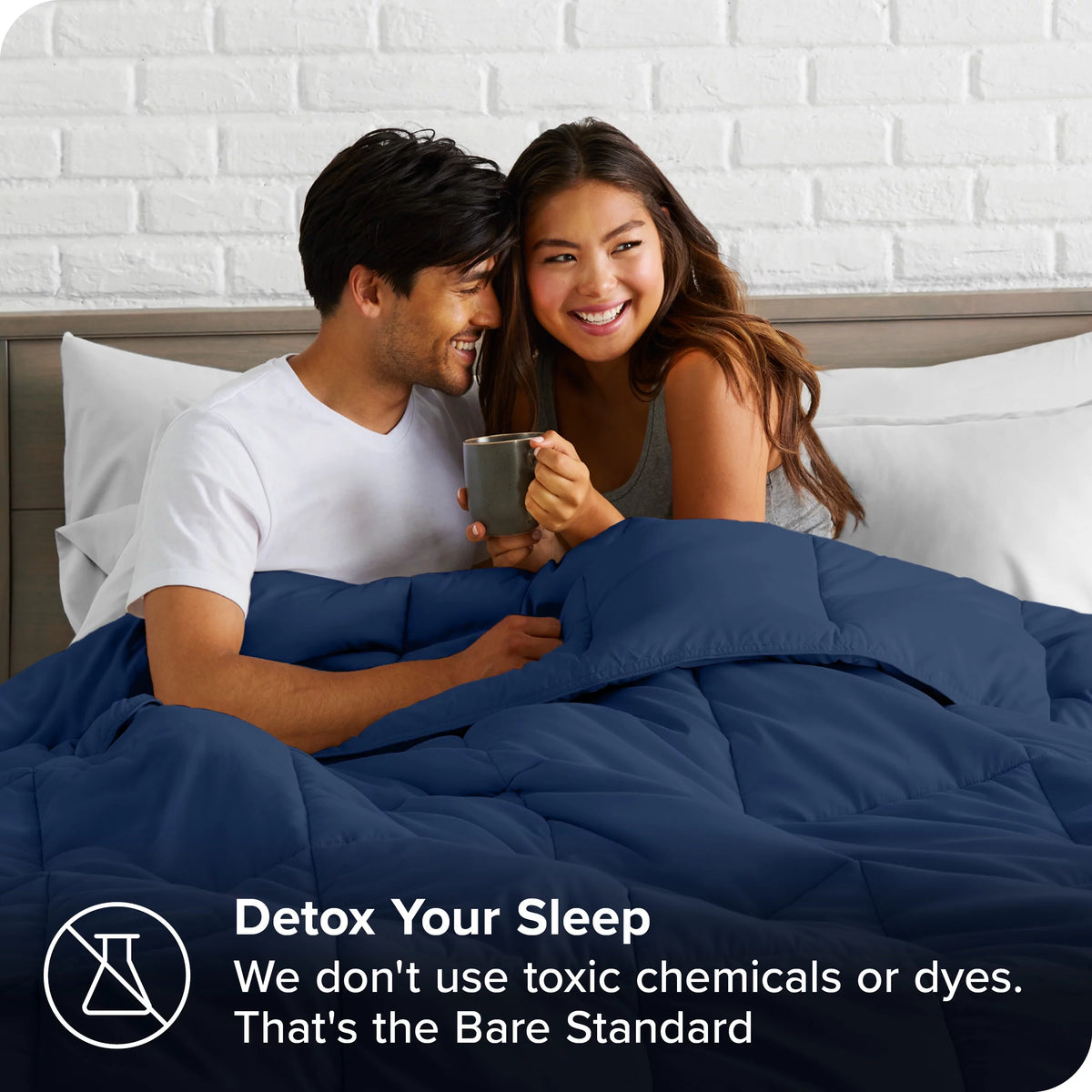 Queen Dark Blue Down Alternative Comforter Set G735646