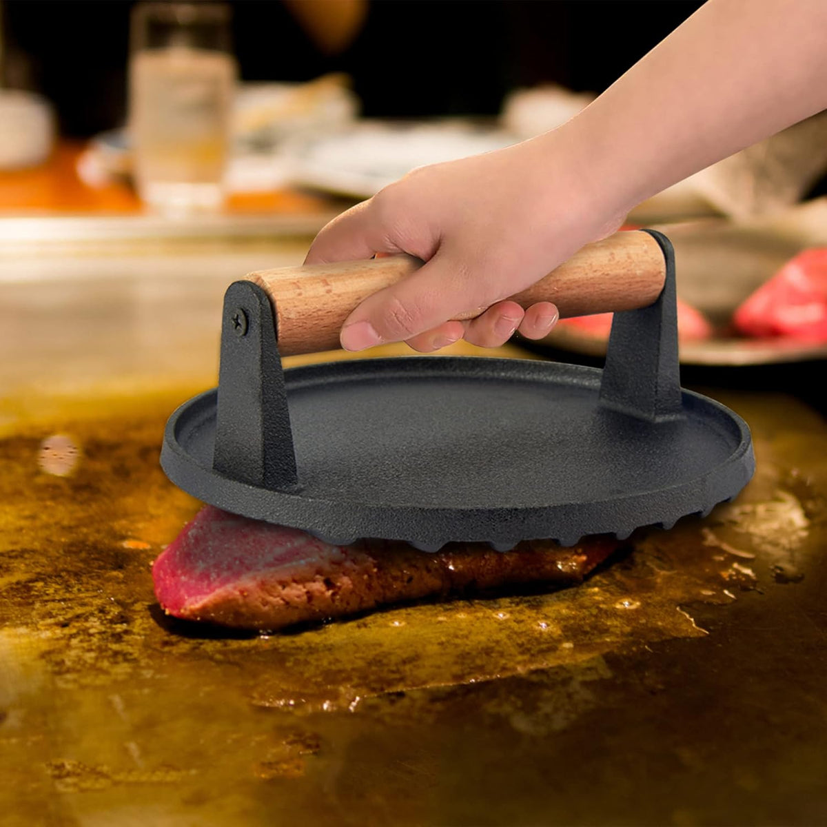 Cast Iron Burger Press Set of 2, 7 Inch Round with Wooden Handle I18623