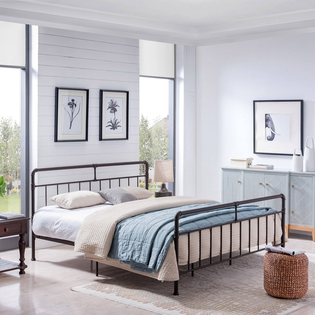 Queen-size Iron Bed Frame T73415