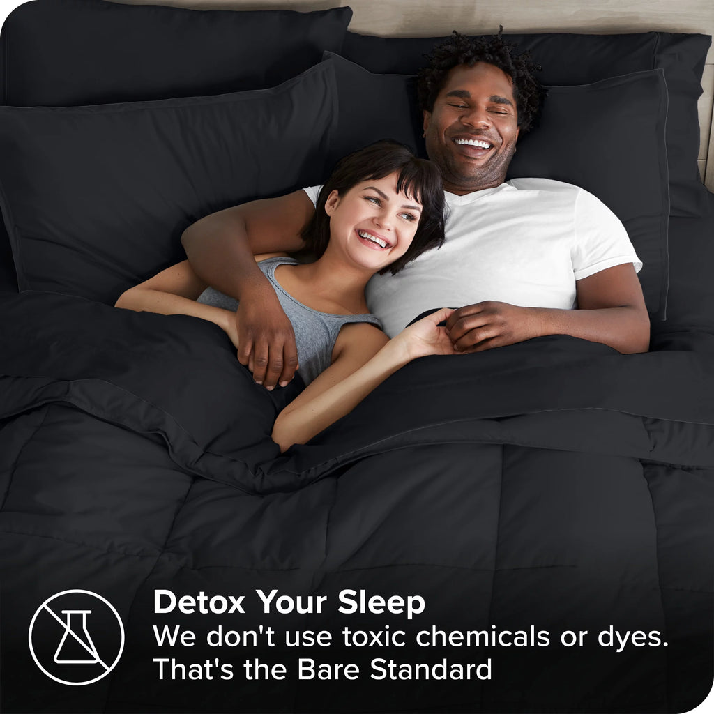 7 Piece Black Bed-in-a-Bag King I78083